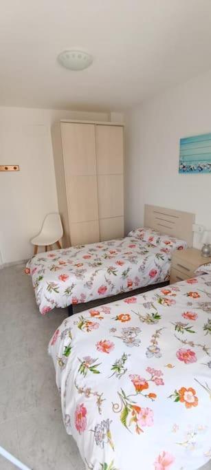 Apartamento Centrico En La Playa Con Piscina. Peñíscola Eksteriør bilde